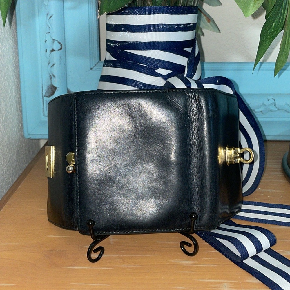 Salvatore Ferragamo Vintage Gancini Trifold Wallet Black Leather Made in Italy - Picture 9 of 13